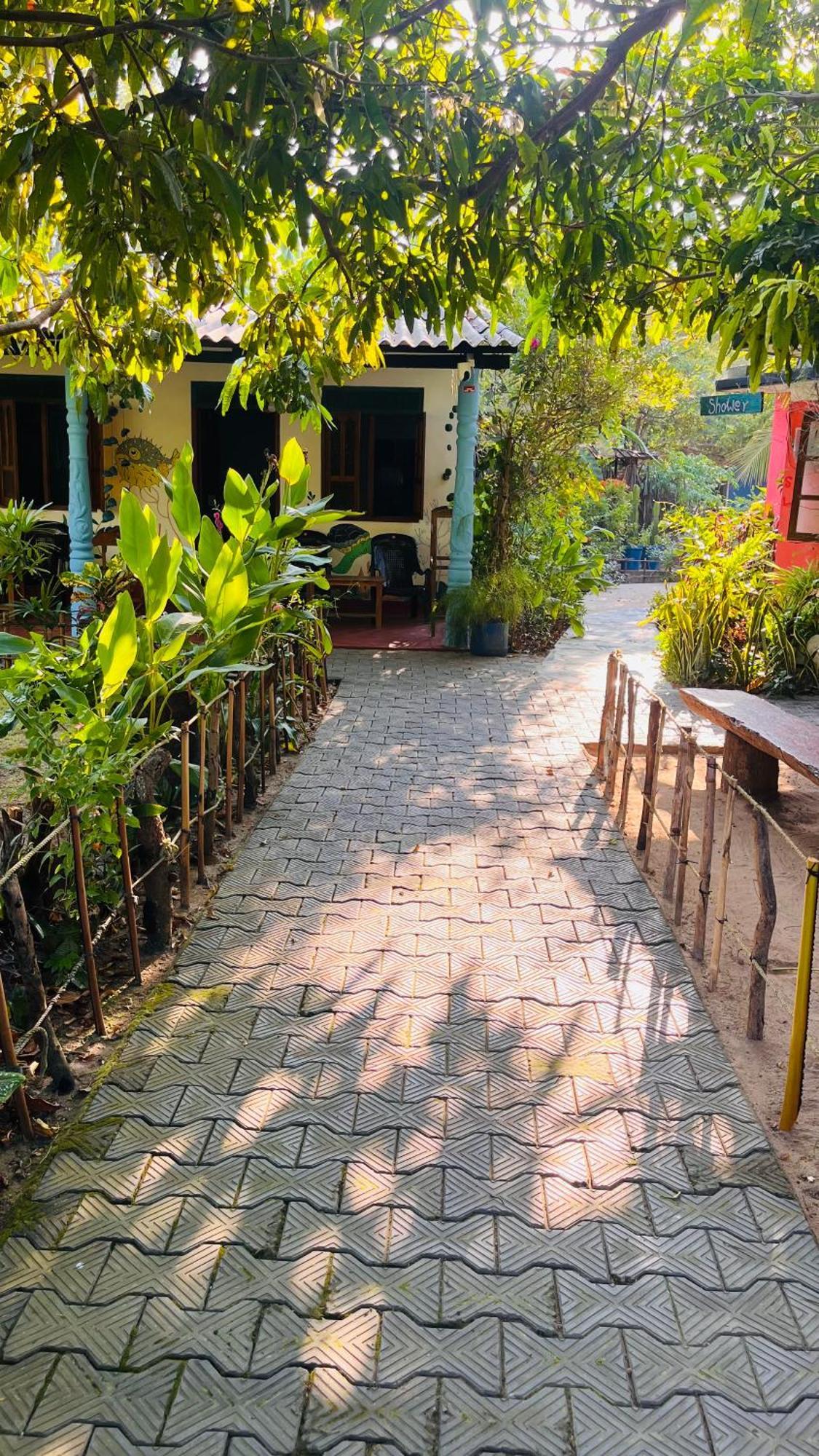 Lobster Inn ตรินโคมาลี ภายนอก รูปภาพ