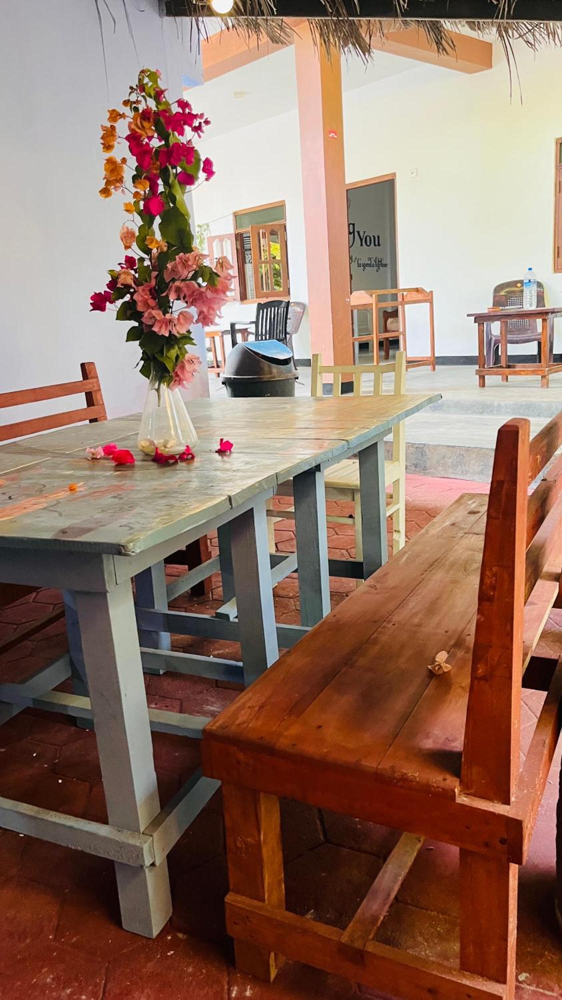 Lobster Inn ตรินโคมาลี ภายนอก รูปภาพ