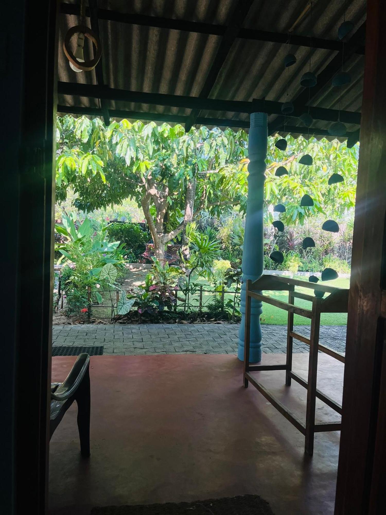 Lobster Inn ตรินโคมาลี ภายนอก รูปภาพ