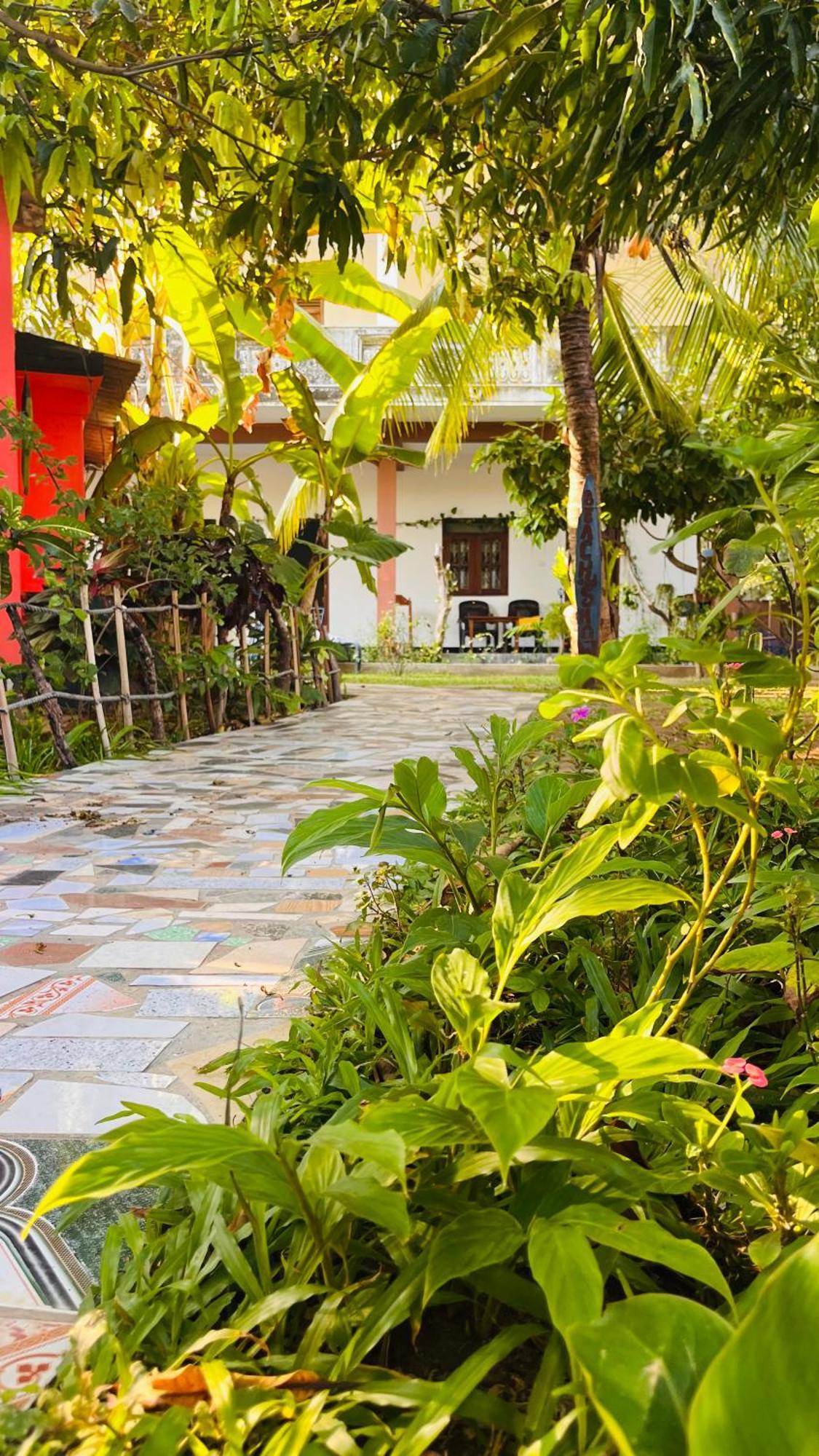 Lobster Inn ตรินโคมาลี ภายนอก รูปภาพ